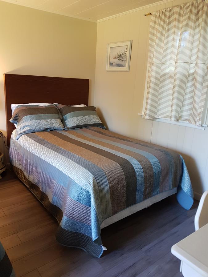 Pinecone Motel サセックス エクステリア 写真